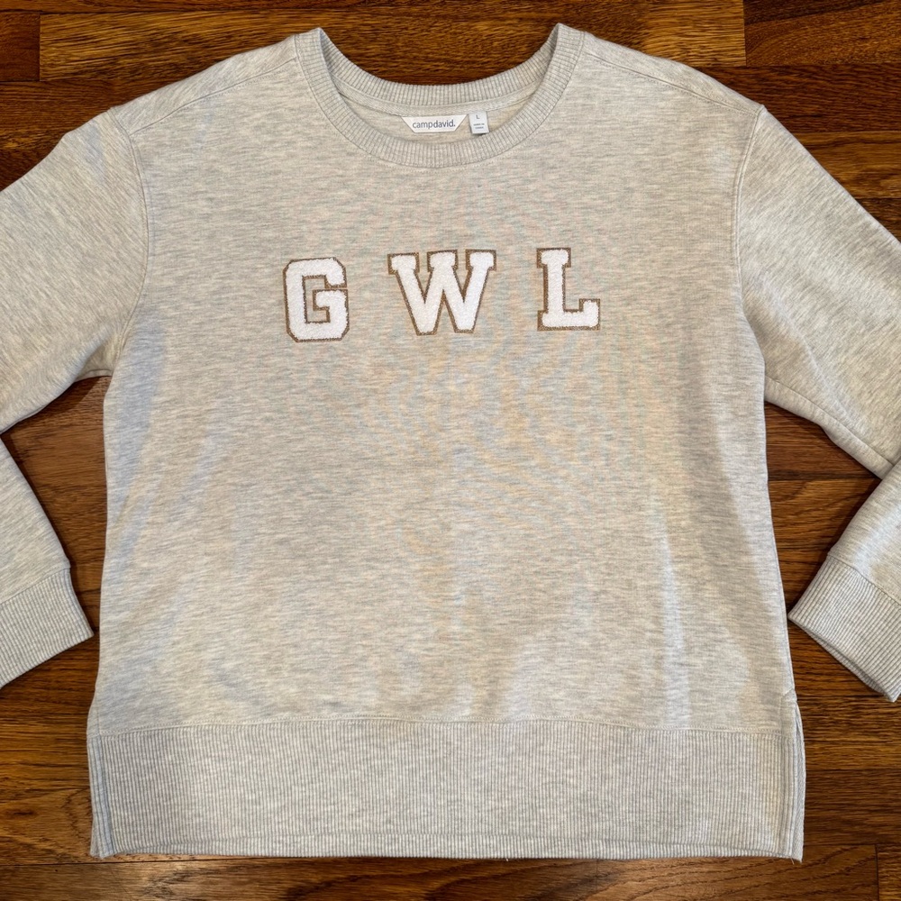 Light Gray Women's Great Wolf Lodge Sweatshirt - EC - Size L